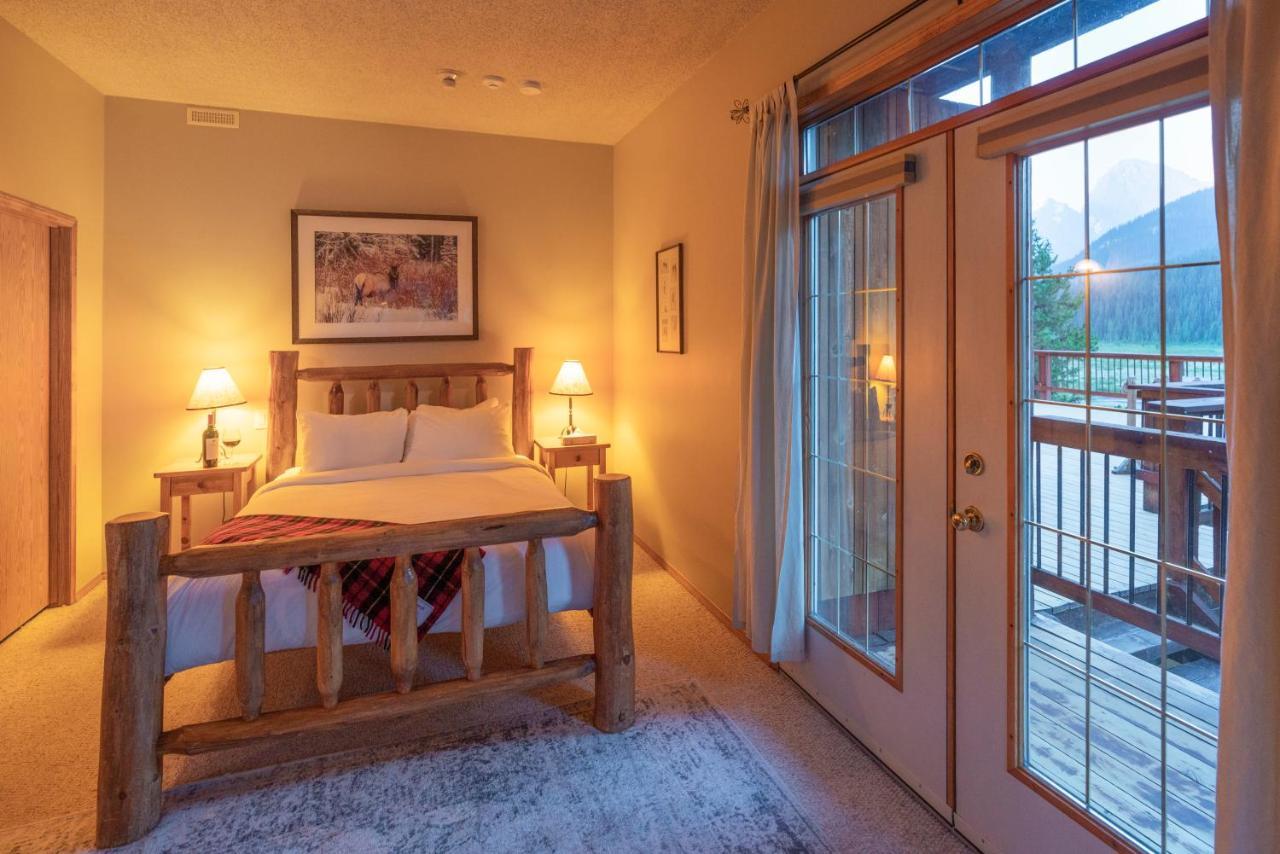 Mount Engadine Lodge Kananaskis ภายนอก รูปภาพ