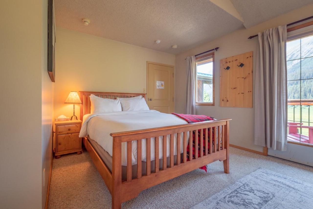 Mount Engadine Lodge Kananaskis ภายนอก รูปภาพ
