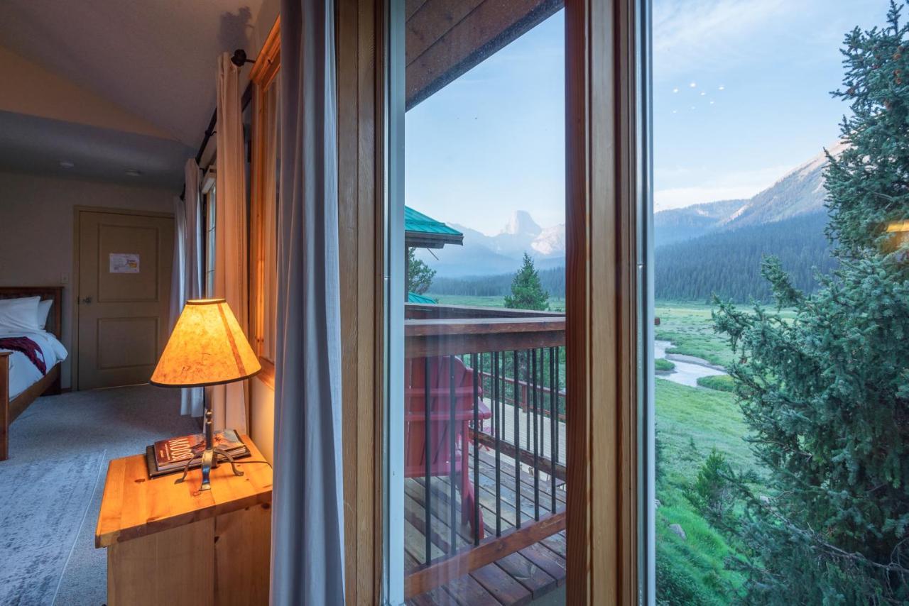 Mount Engadine Lodge Kananaskis ภายนอก รูปภาพ