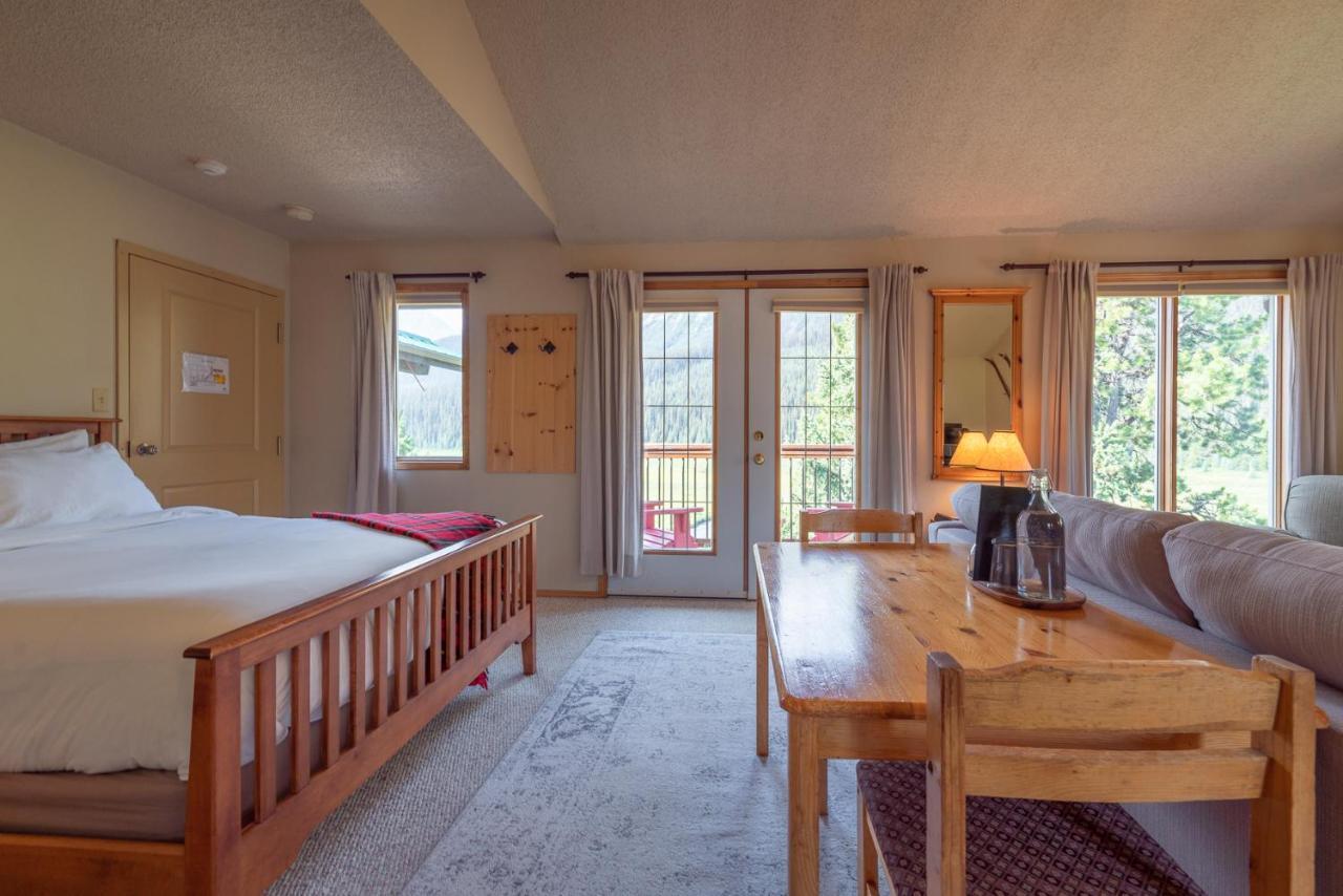 Mount Engadine Lodge Kananaskis ภายนอก รูปภาพ
